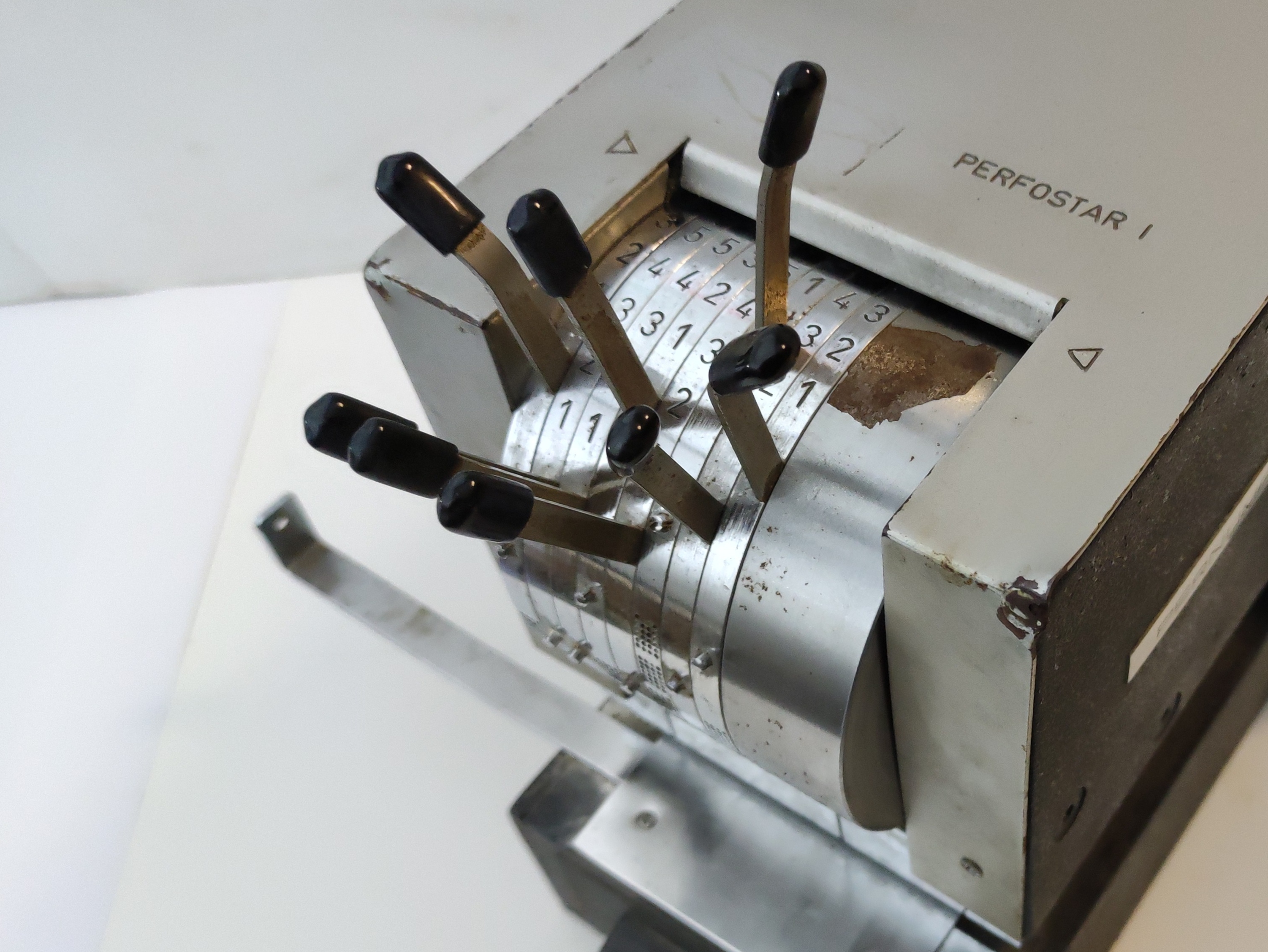 maquina marcador talonarios banco metal 23-35x15-30x30 1u